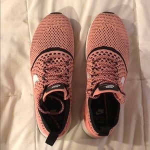 NEW Nike Air Max Thea Ultra Flyknit- Light Pink